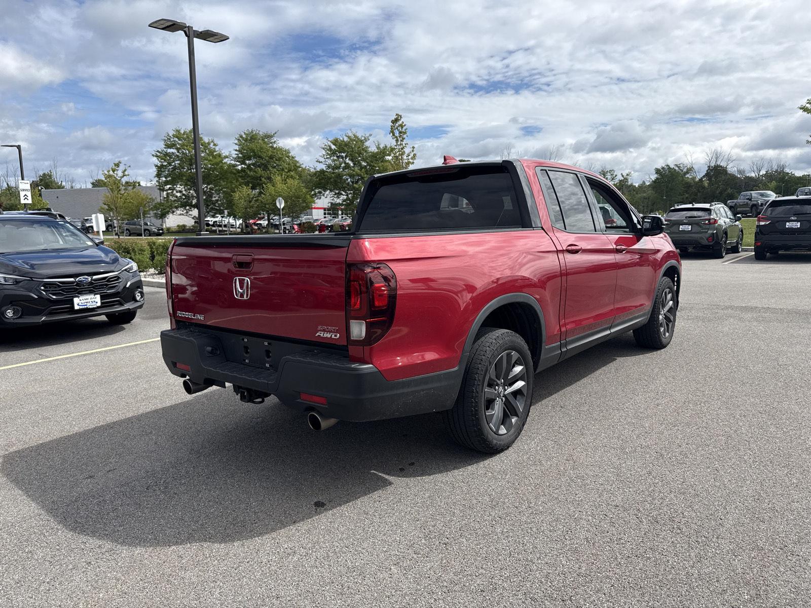 View vehicle photo 4