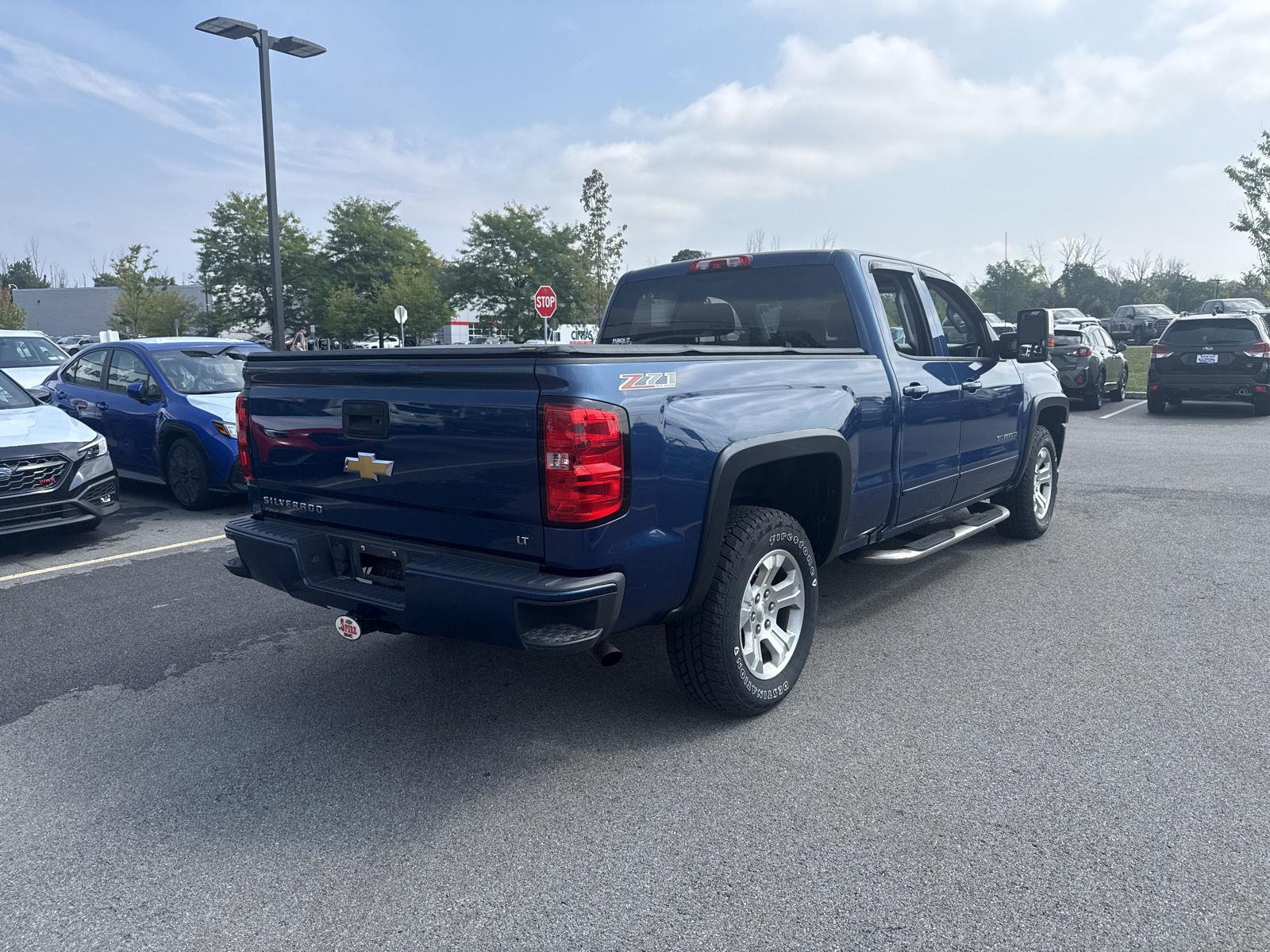 Used 2016 Deep Ocean Blue Metallic Chevrolet LT image 4
