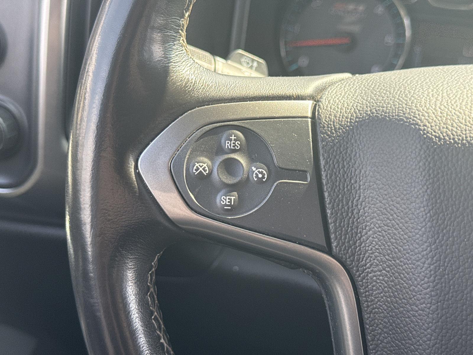 Used 2016 Deep Ocean Blue Metallic Chevrolet LT image 11