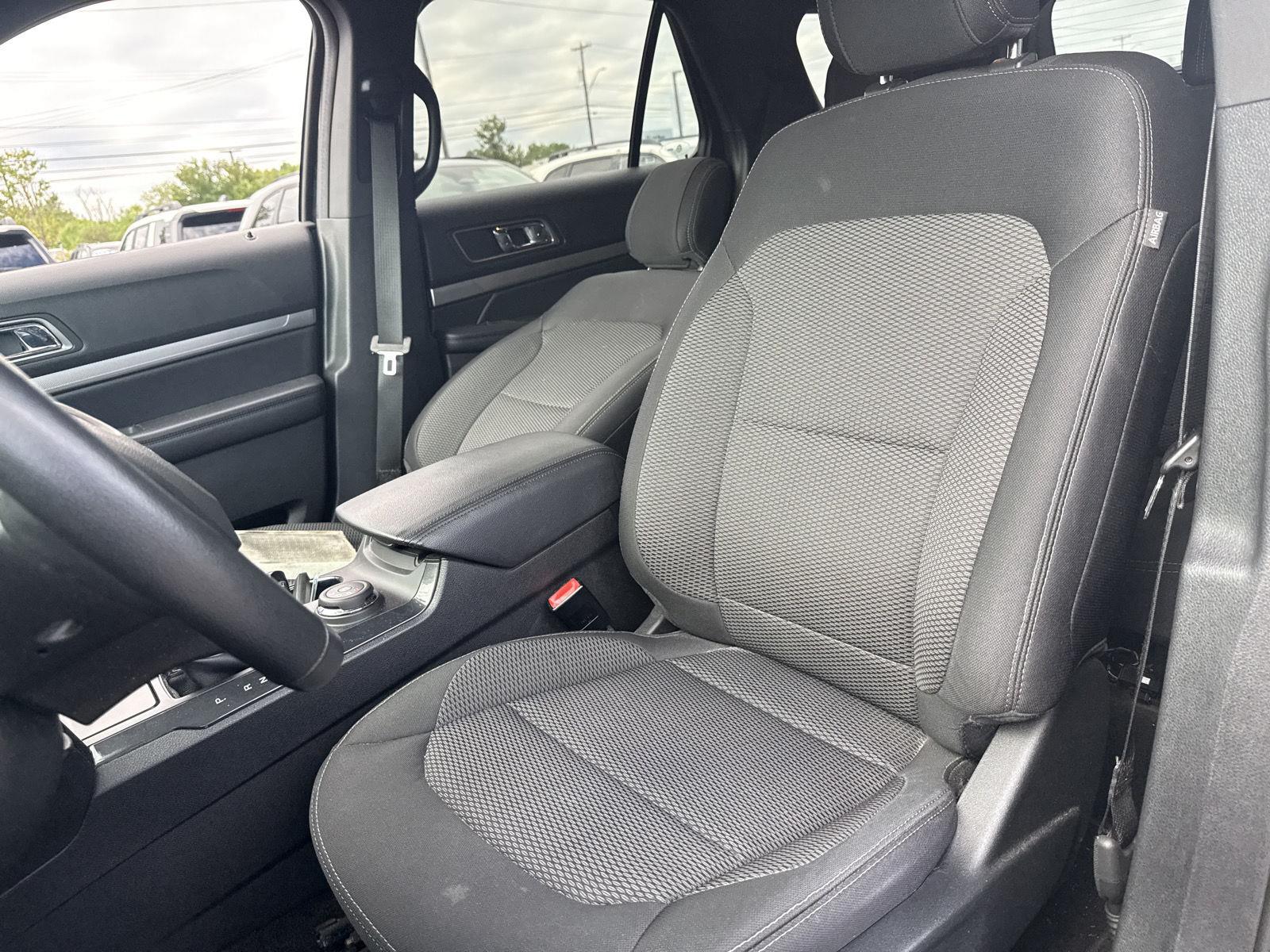 Used 2018 Shadow Black Ford XLT image 8