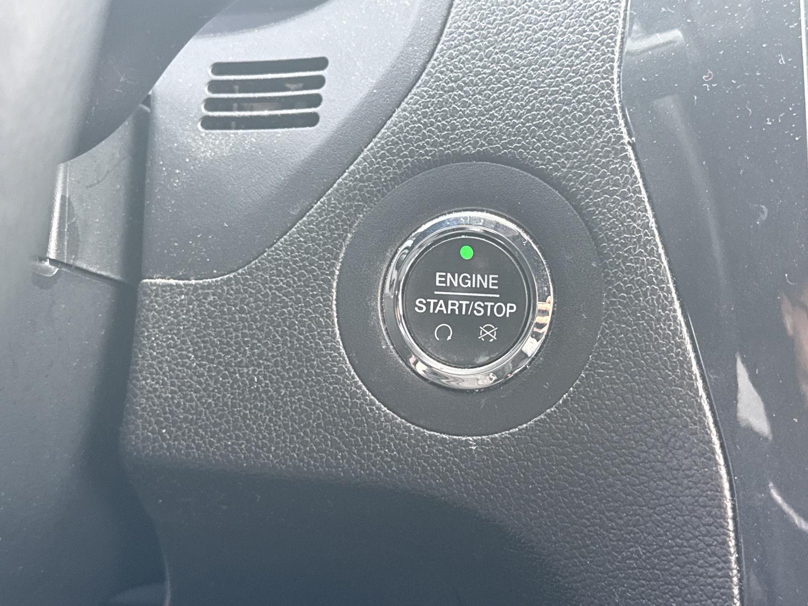 Used 2018 Shadow Black Ford XLT image 13