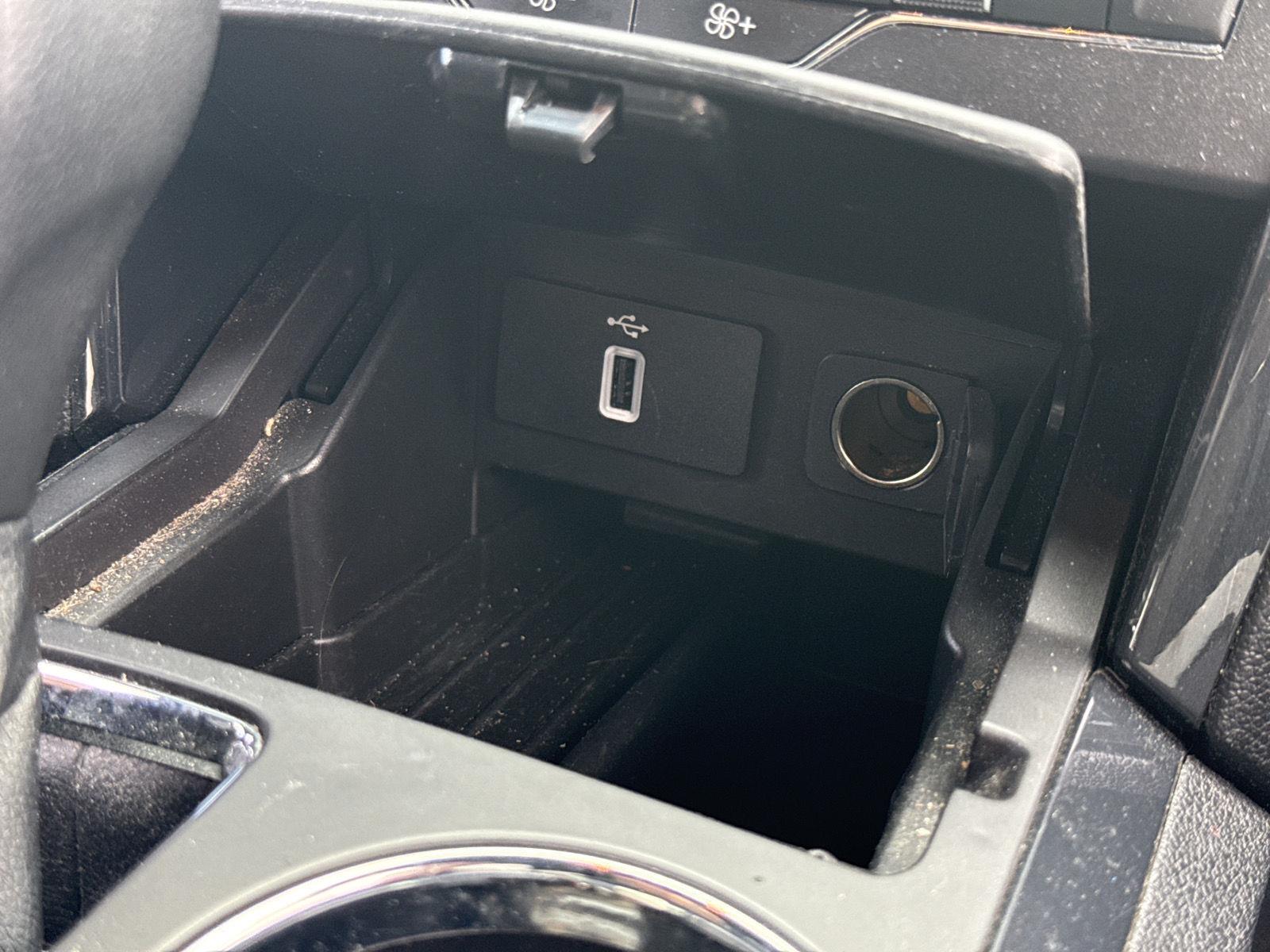 Used 2018 Shadow Black Ford XLT image 15