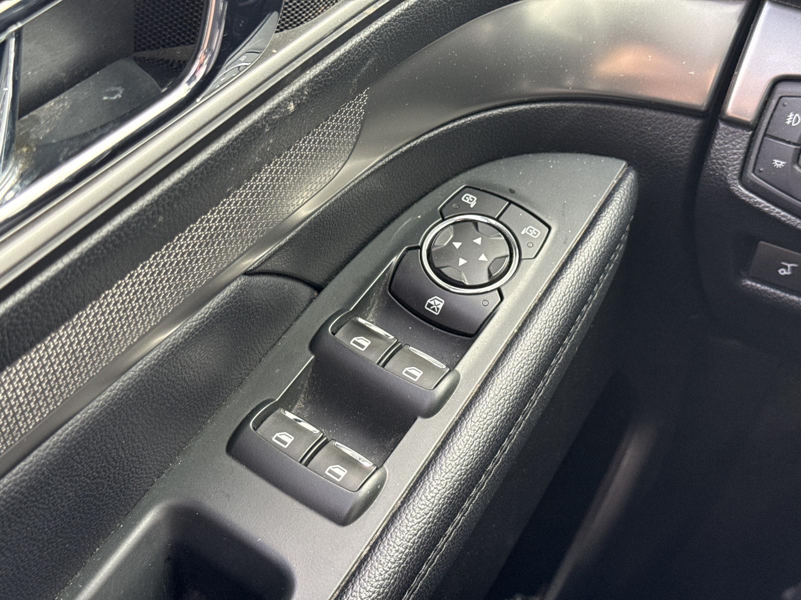 Used 2018 Shadow Black Ford XLT image 19