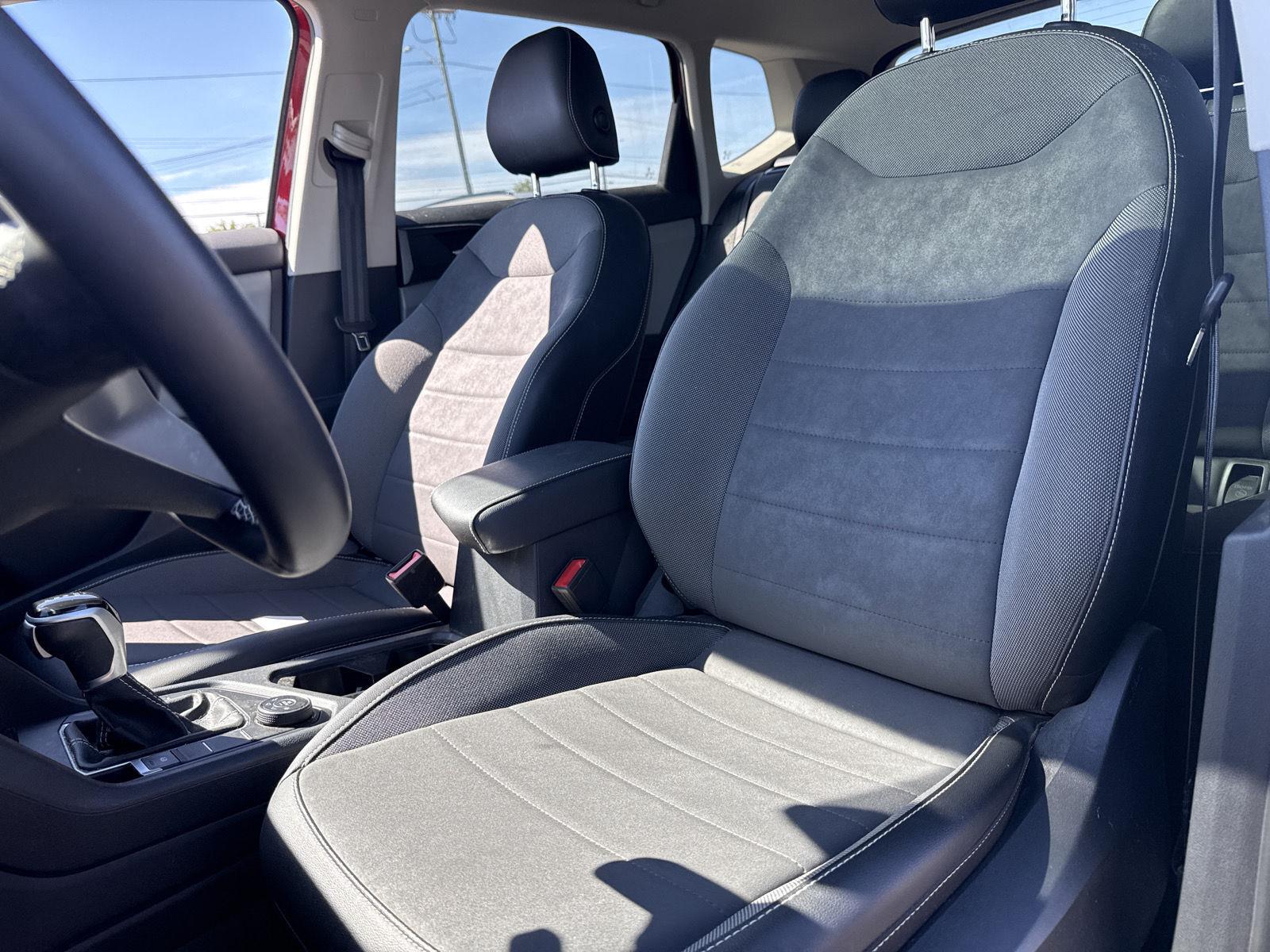 Used 2022 Kings Red Metallic Volkswagen SE image 8