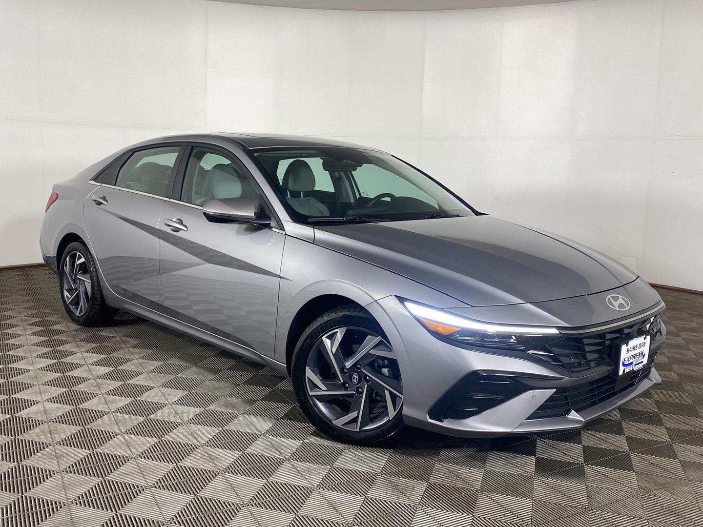  2024 Hyundai Elantra Hybrid Limited FWD   