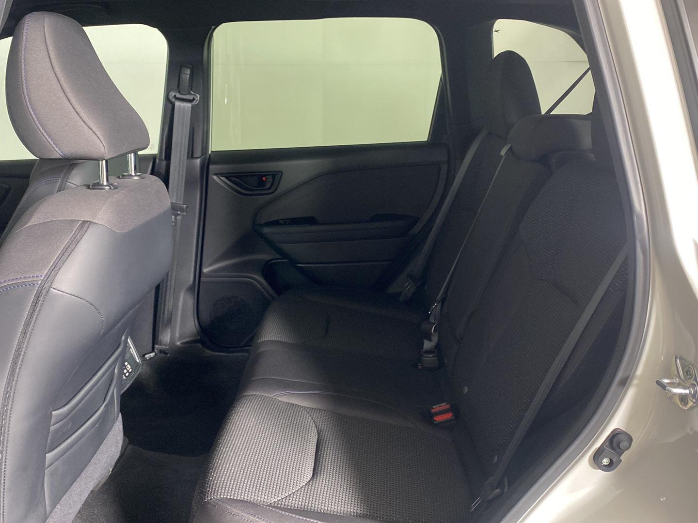 New 2026 Crystal White Pearl Subaru Premium image 27