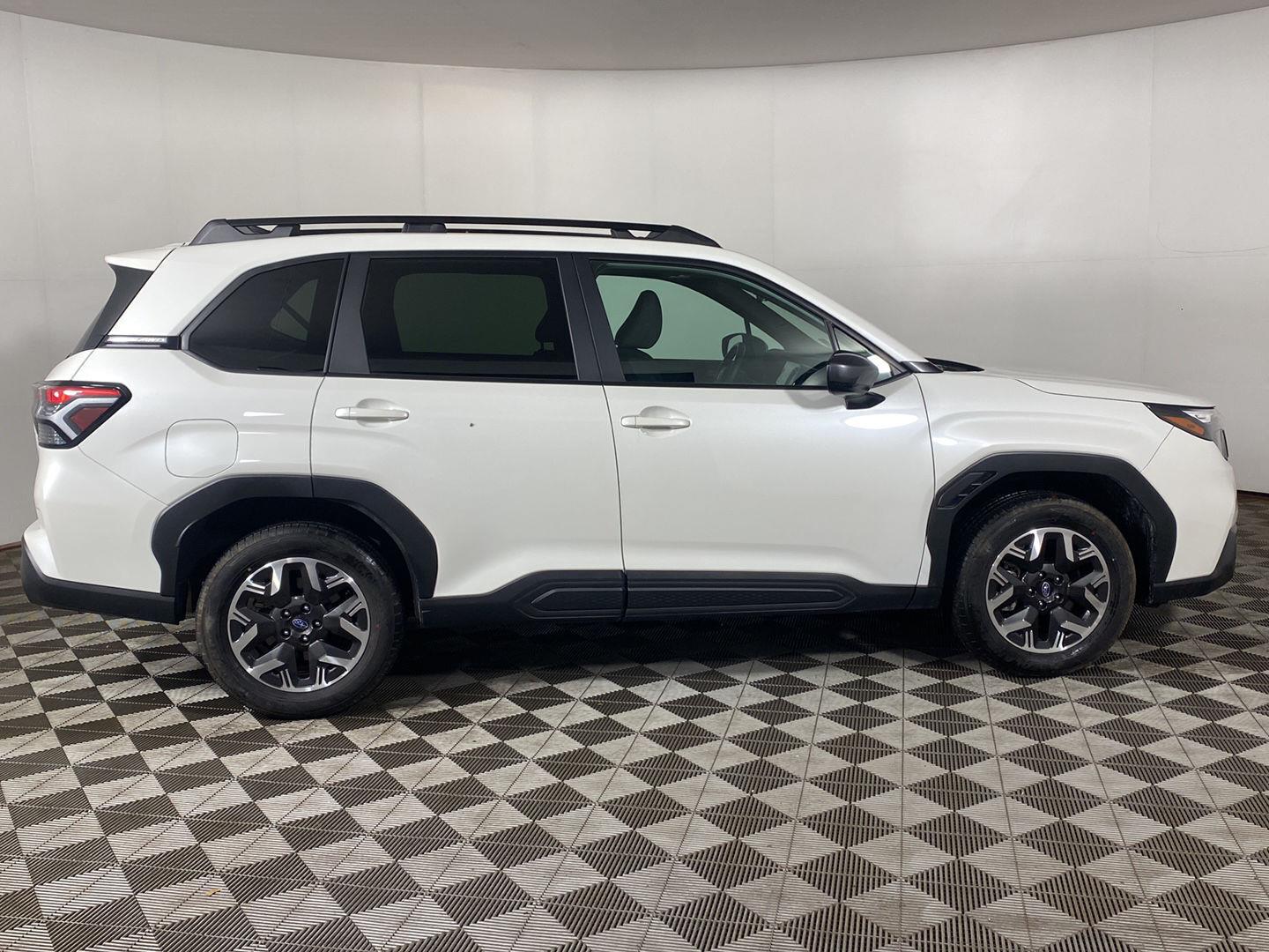 New 2026 Crystal White Pearl Subaru Premium image 5