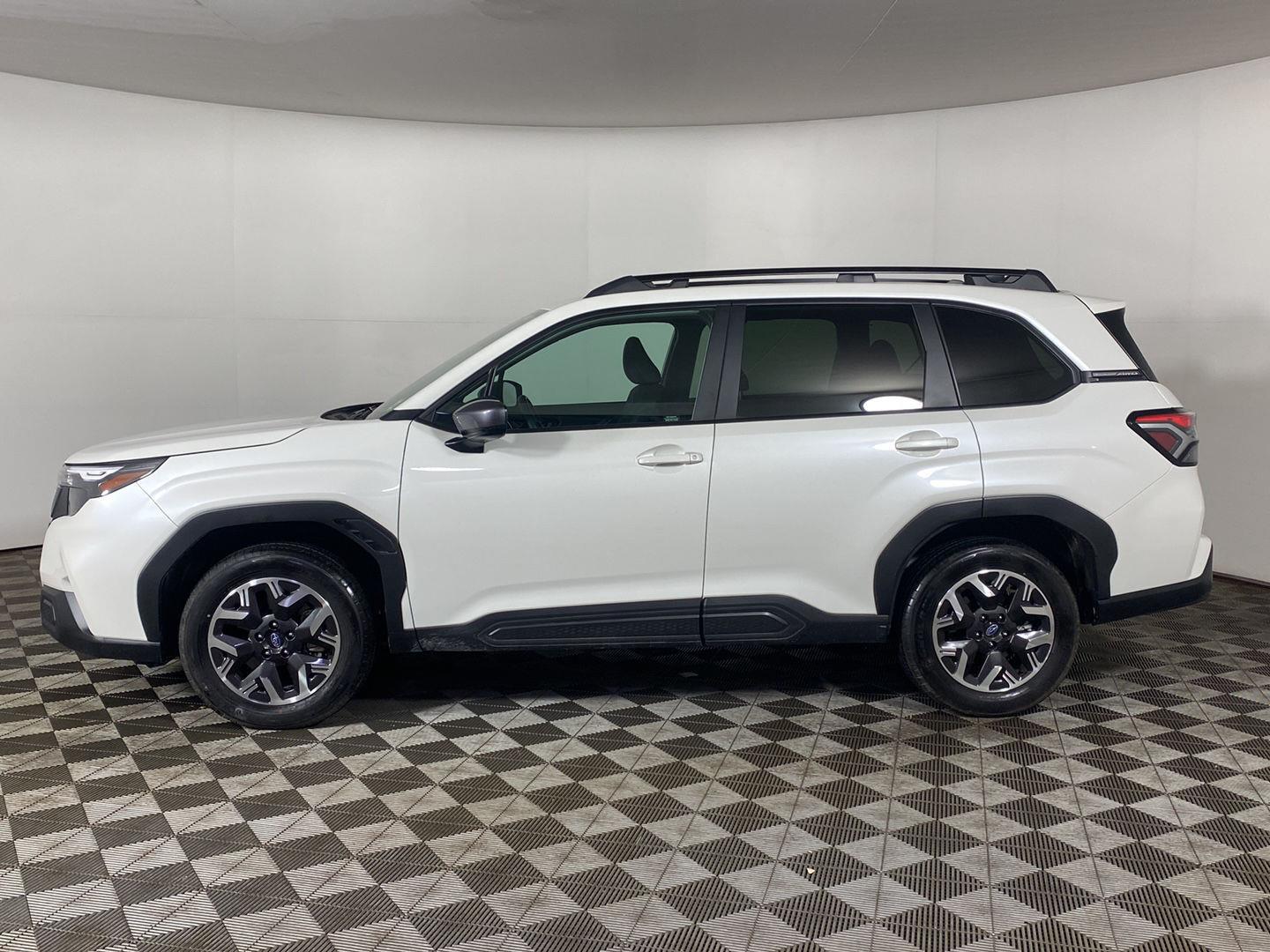 New 2026 Crystal White Pearl Subaru Premium image 10