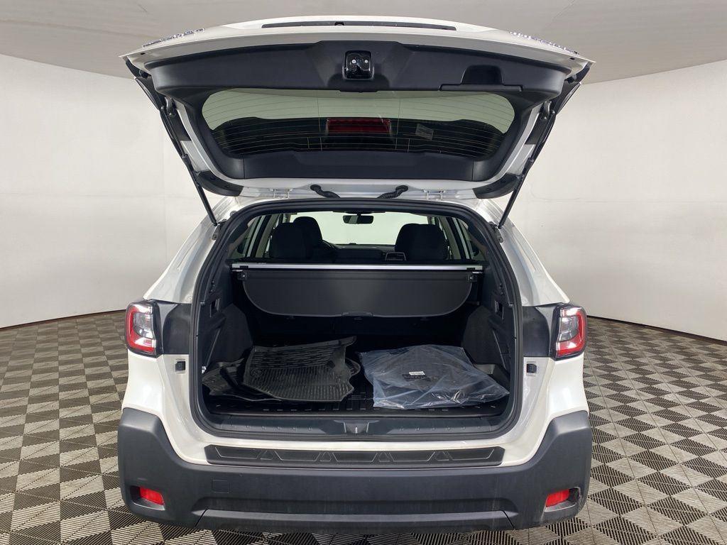 New 2025 Crystal White Pearl Subaru Premium image 8