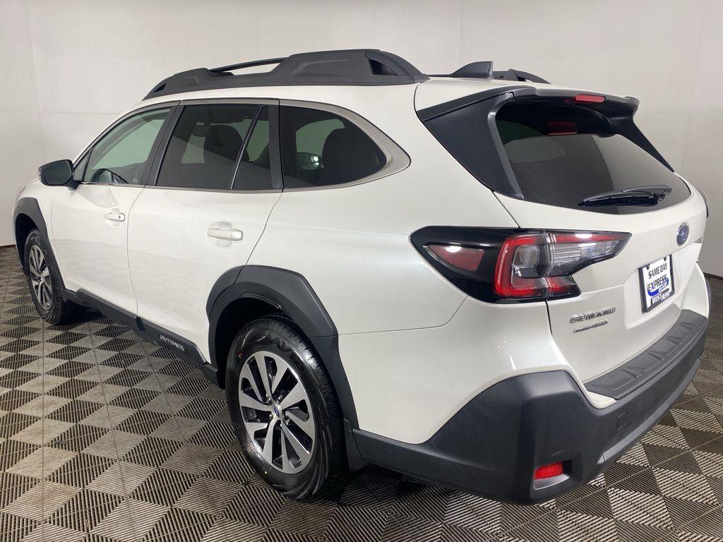 New 2025 Crystal White Pearl Subaru Premium image 9