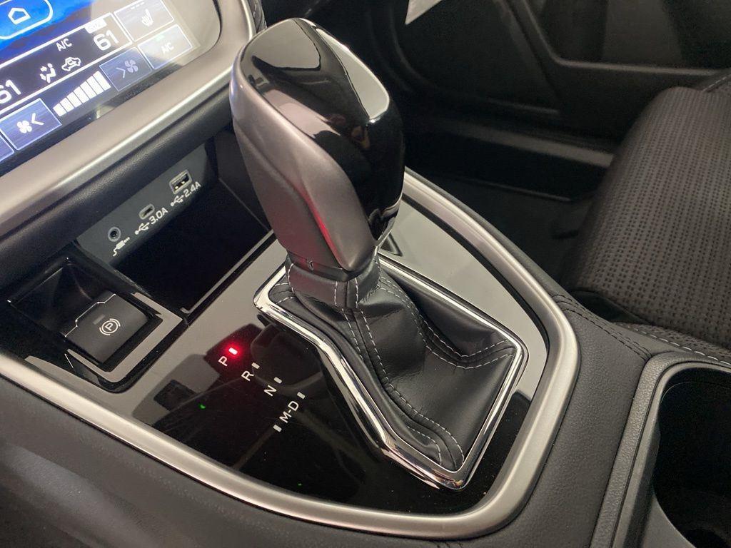 New 2025 Crystal White Pearl Subaru Premium image 17