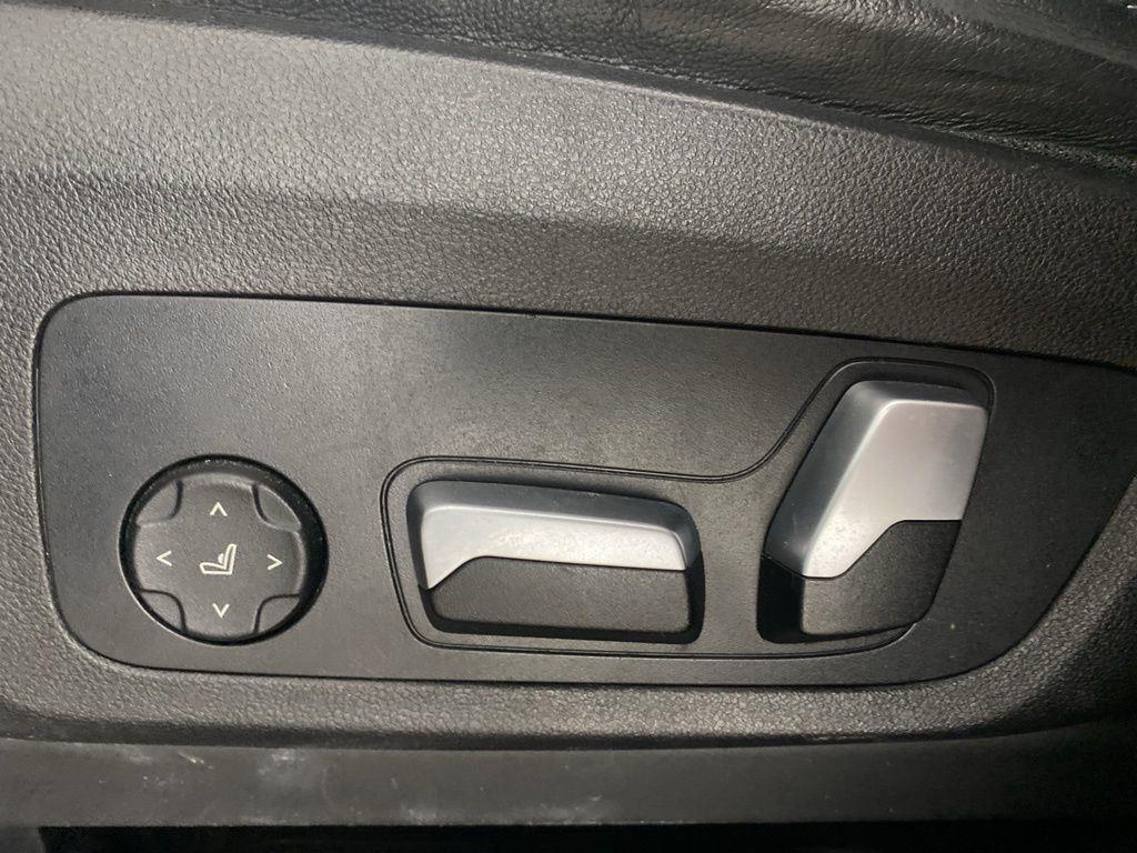 Used 2022 Dark Graphite BMW xDrive30i image 31