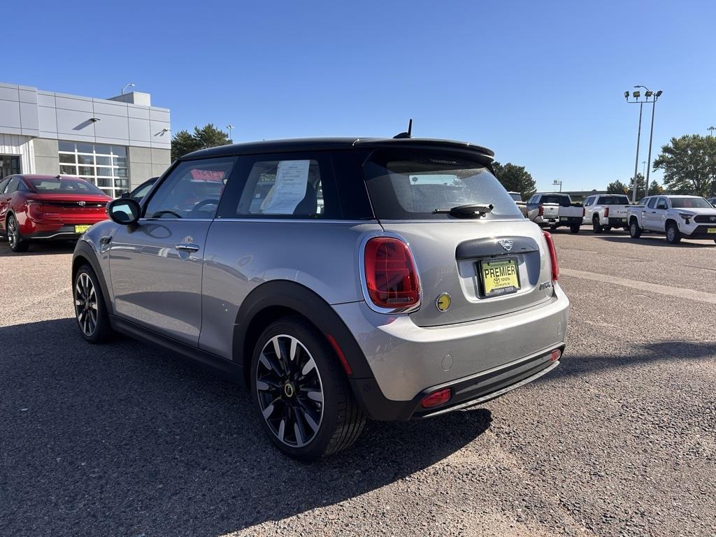 Used 2024 MINI Hardtop 2 Door SE with VIN WMW13DJ08R2V86785 for sale in North Platte, NE