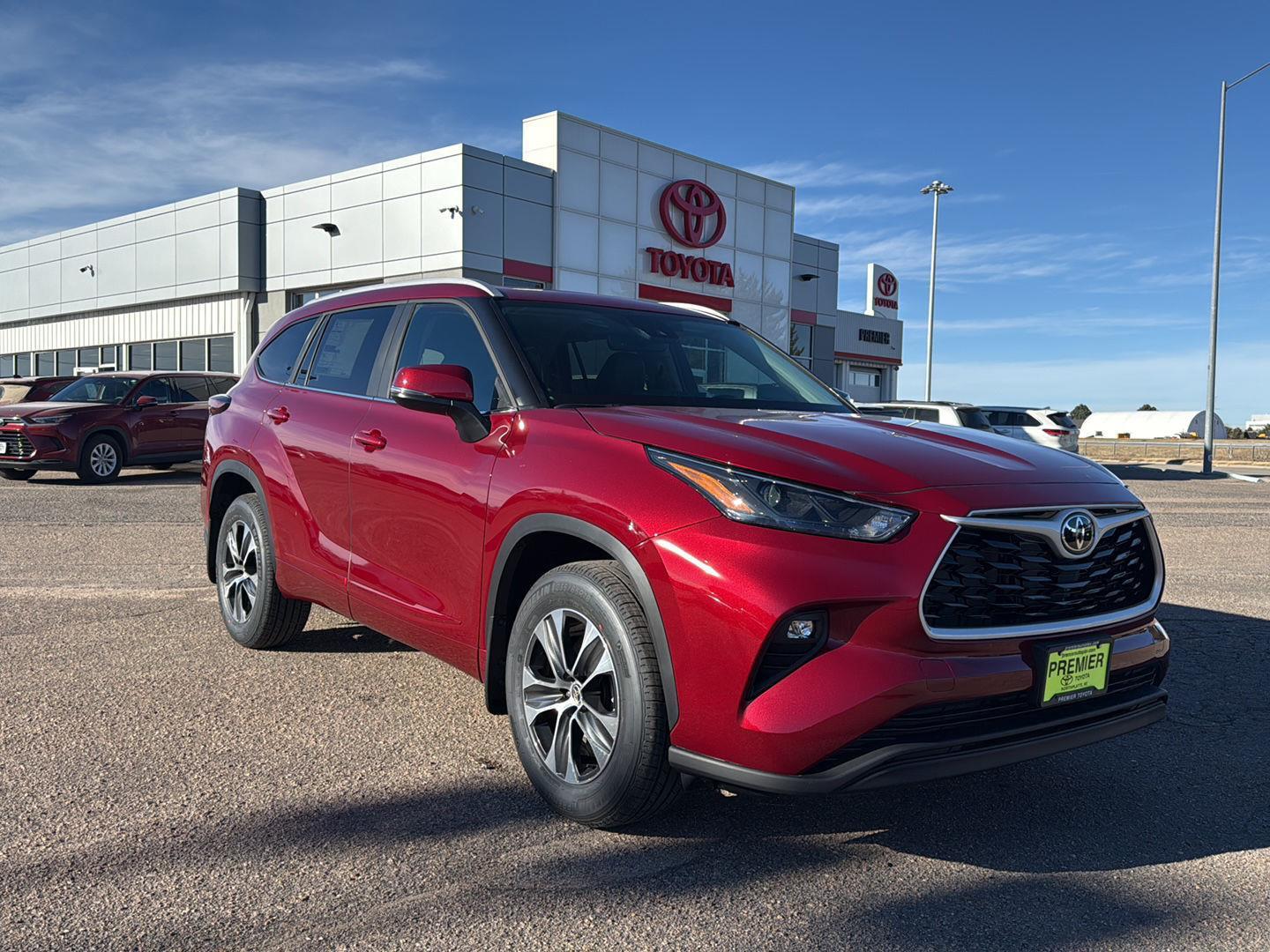 2026 Toyota Highlander XLE's photo