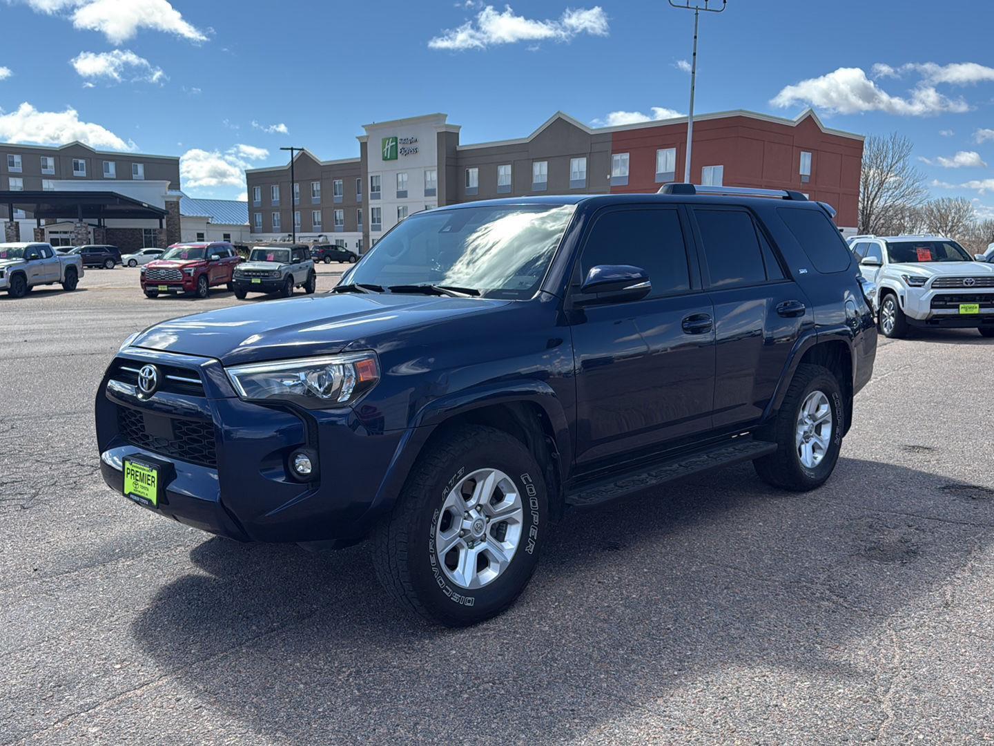 View vehicle photo 3