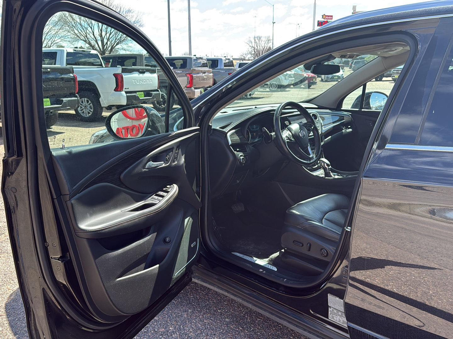 View vehicle photo 7