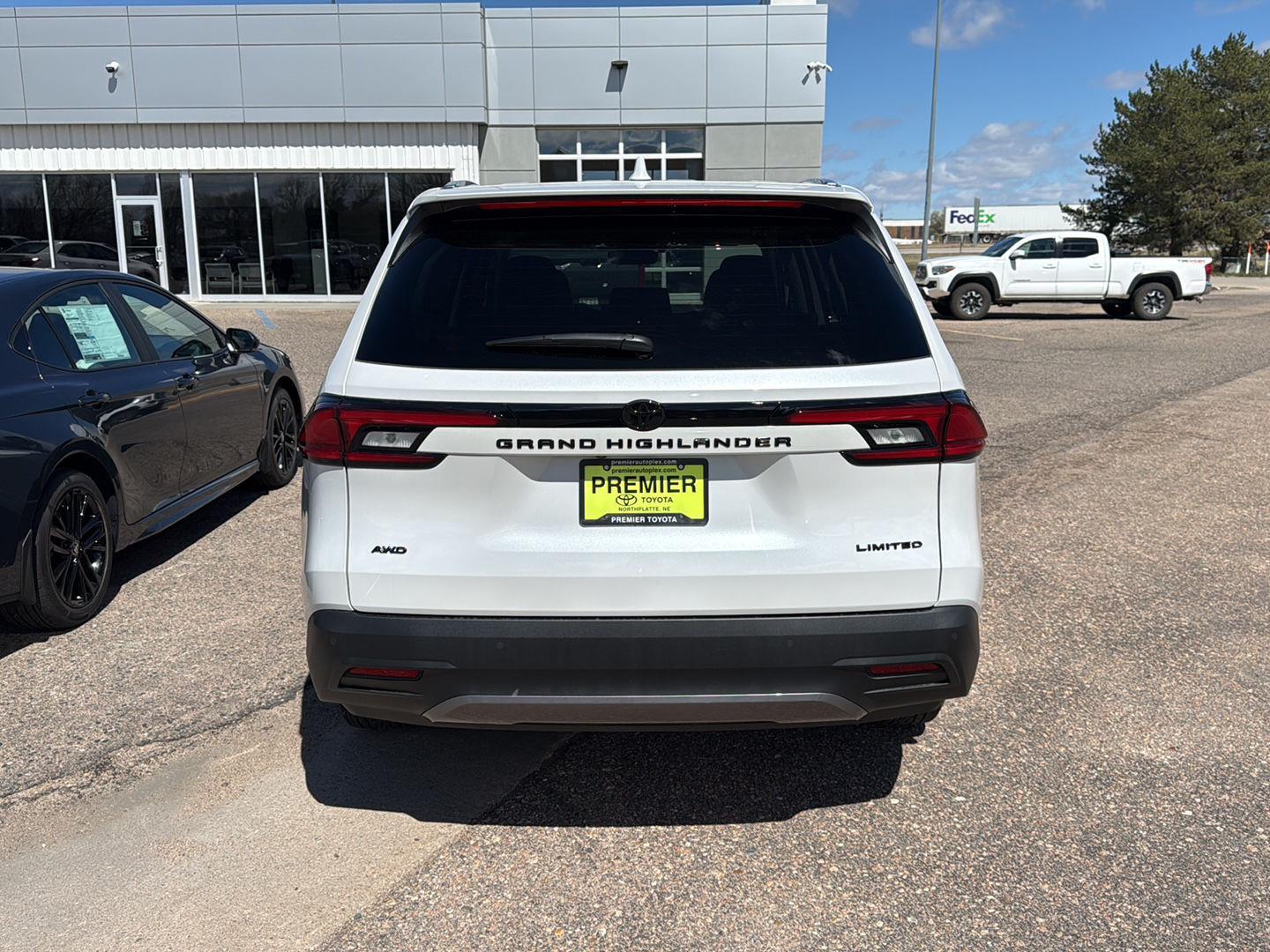 View vehicle photo 4