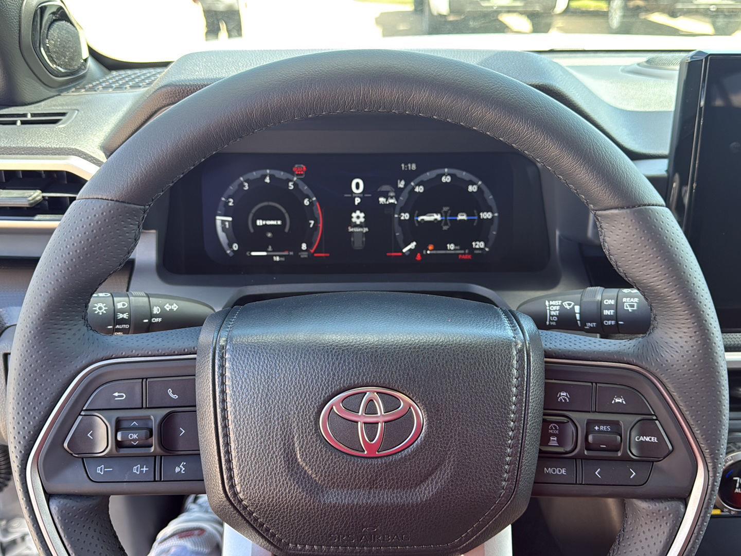 View vehicle photo 7