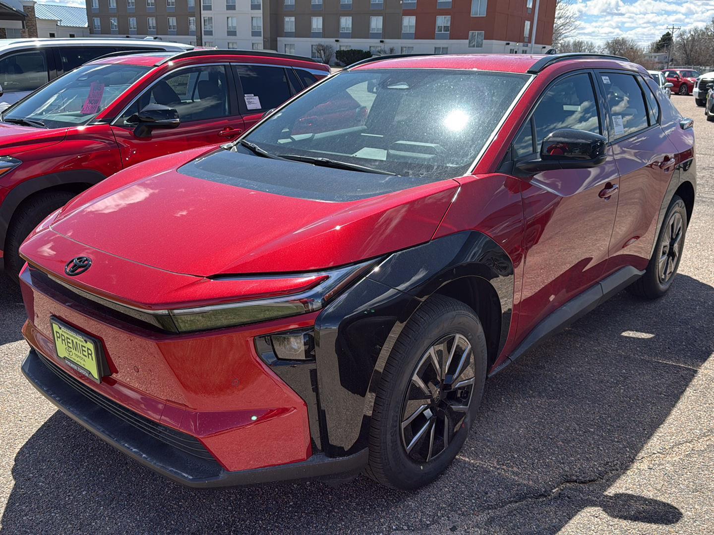 View vehicle photo 3