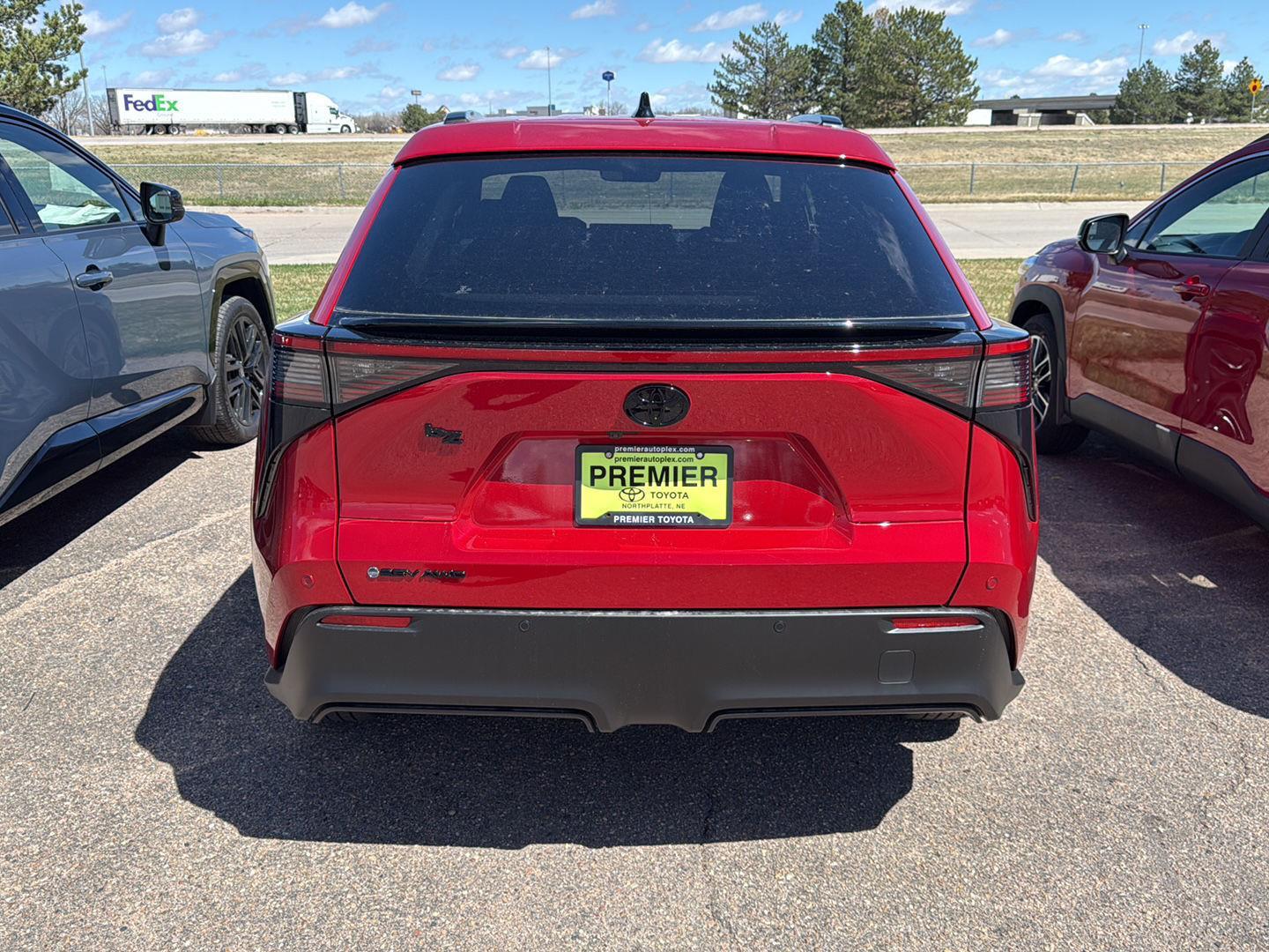 View vehicle photo 4