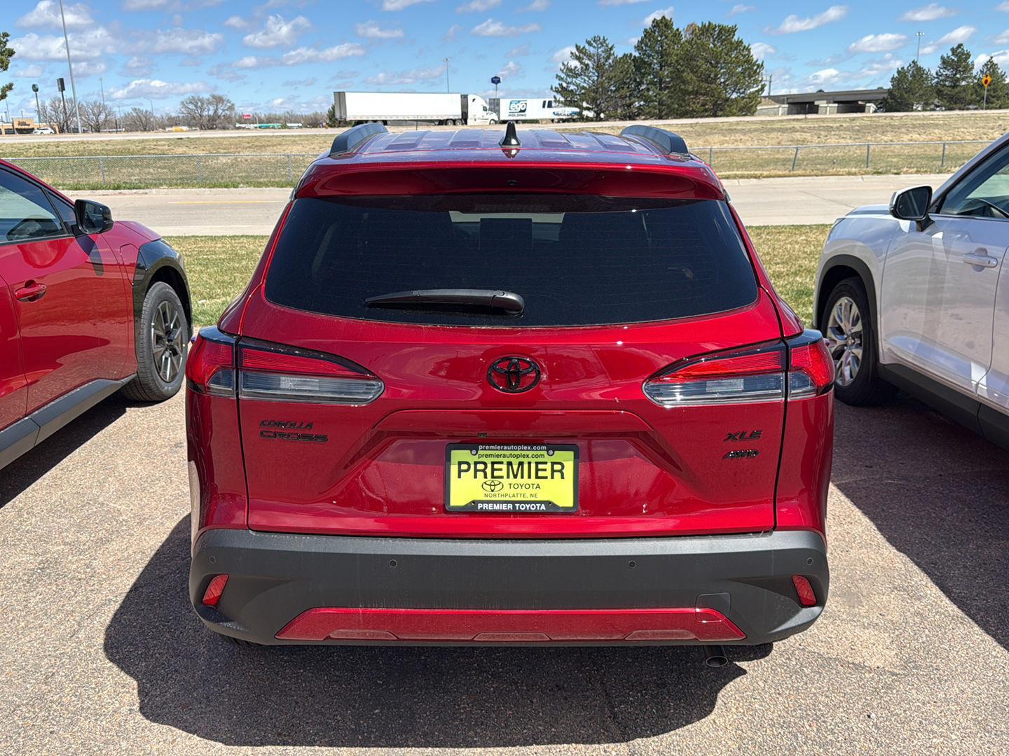 View vehicle photo 4