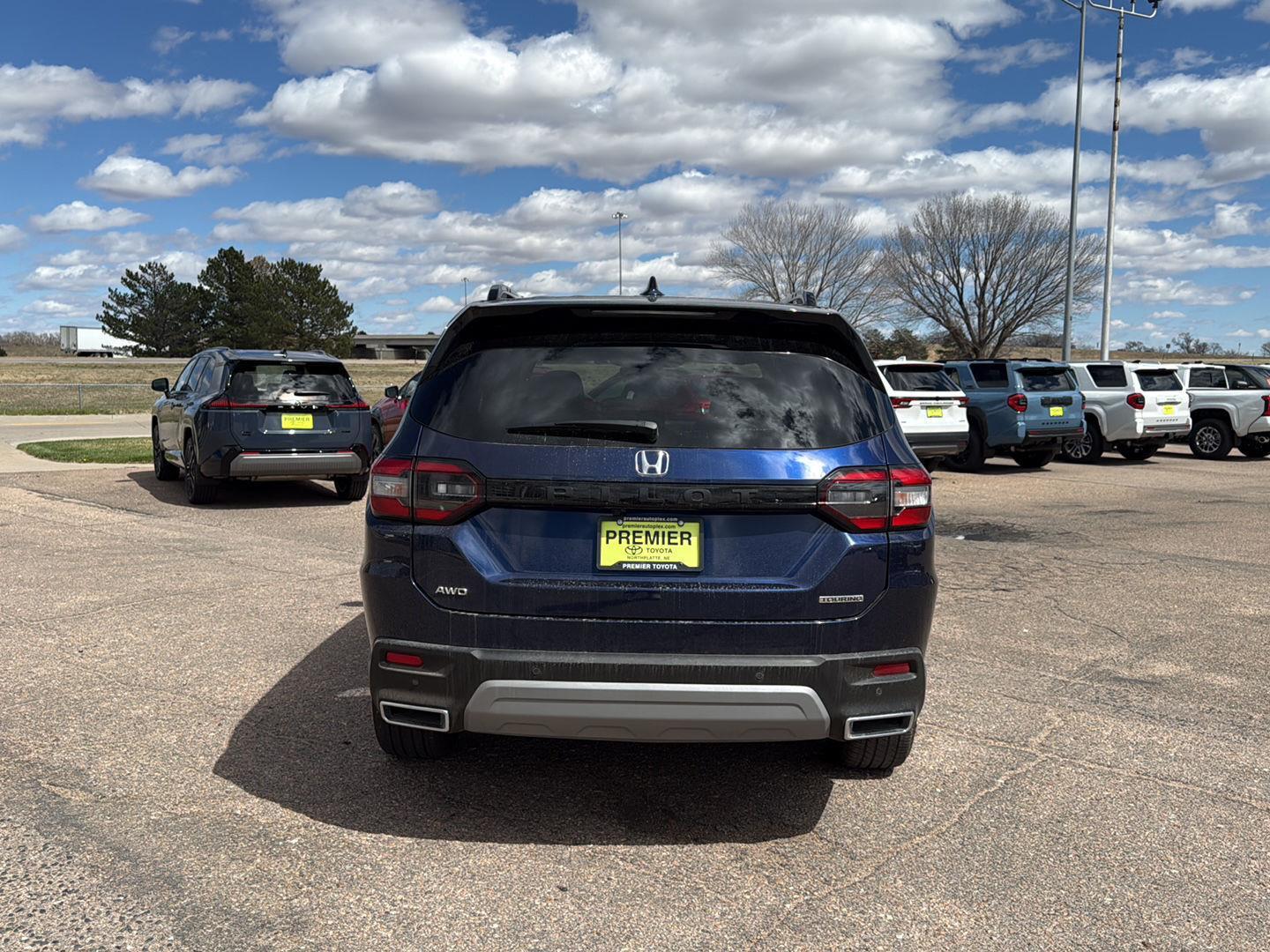 View vehicle photo 5