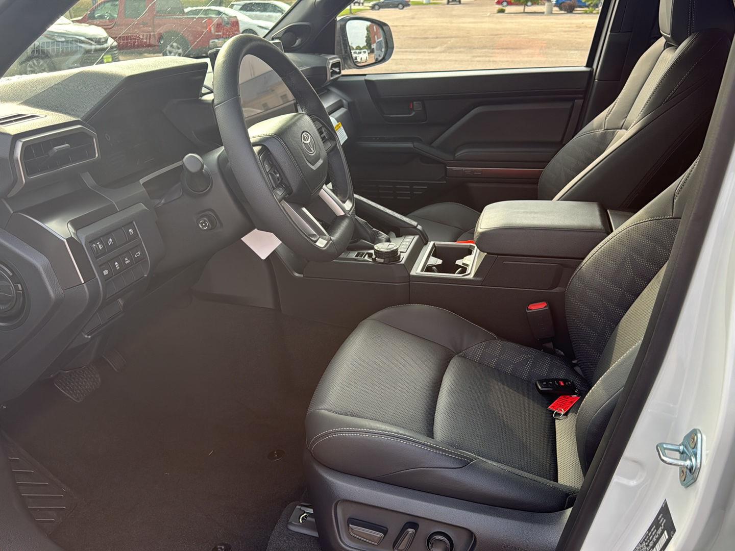 2026 Toyota 4Runner TRD Off-Road - Photo 8