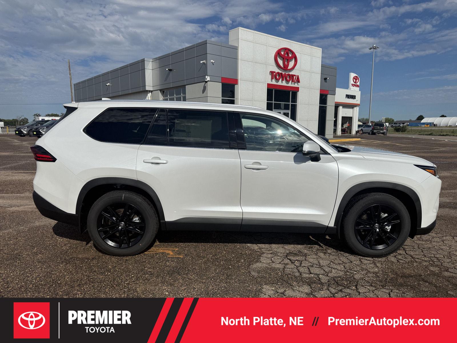 White (Wind Chill Pearl) 2026 Toyota Grand Highlander SUV / Crossover All-Wheel Drive Automatic
