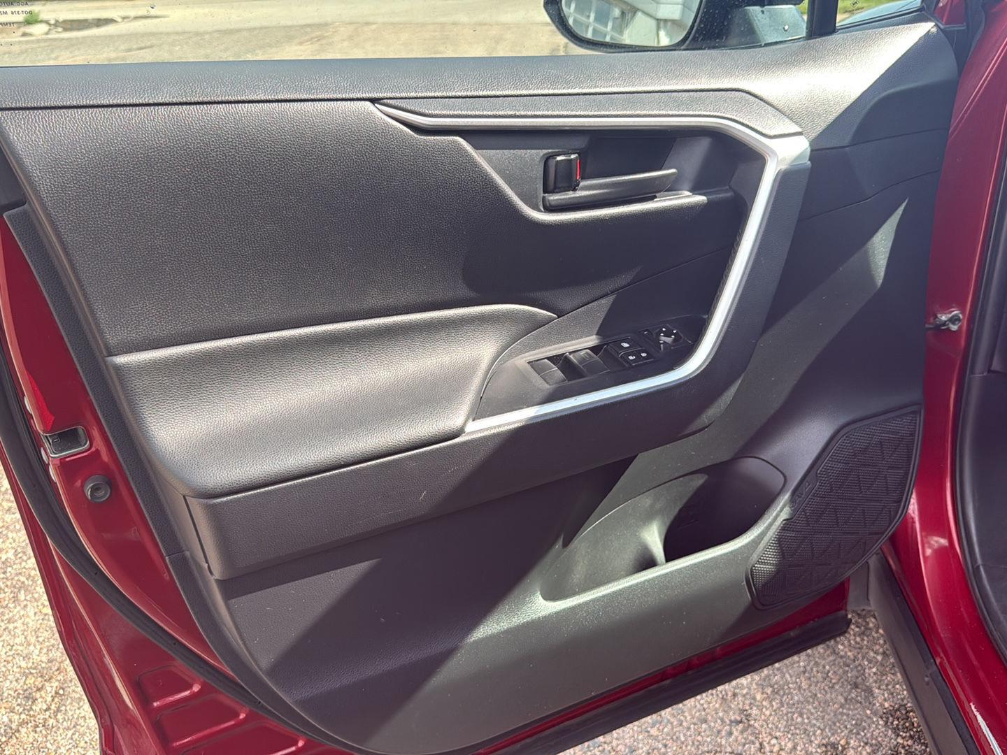 Used 2021 Toyota RAV4 SUV