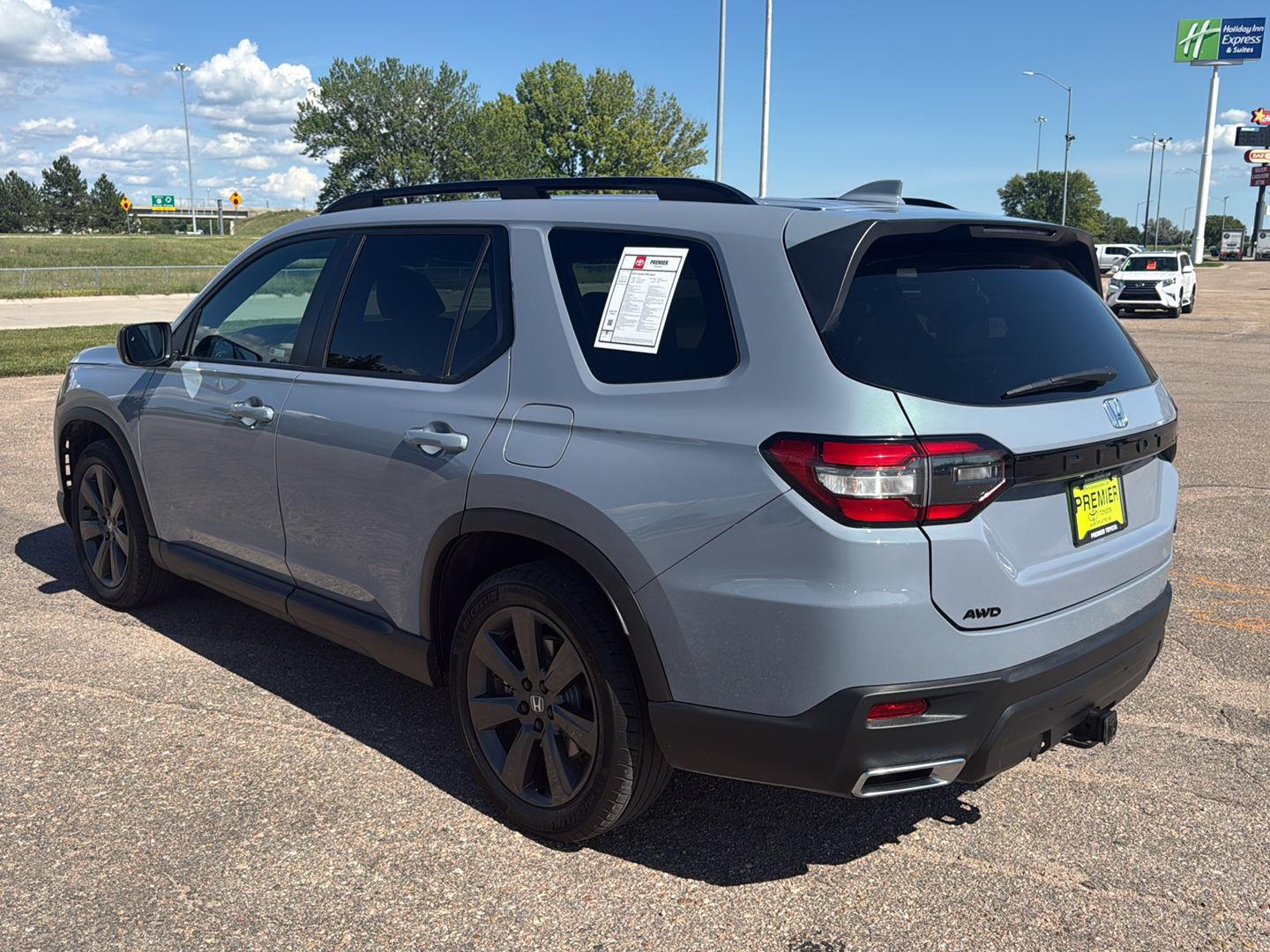Used 2025 Honda Pilot SUV