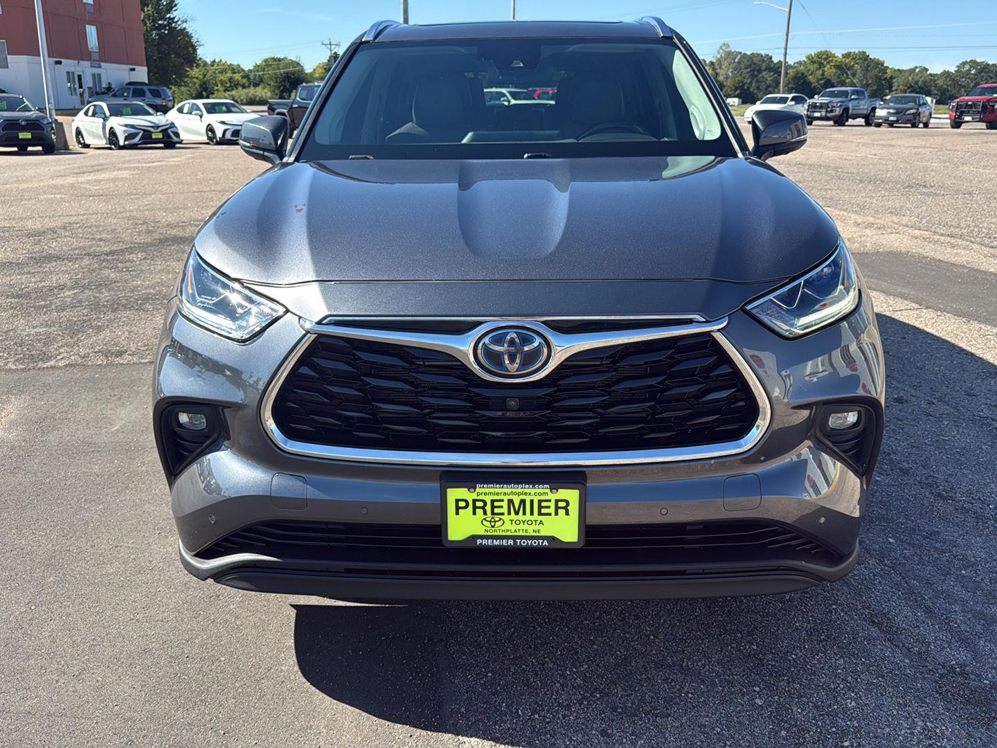 Used 2021 Toyota Highlander SUV