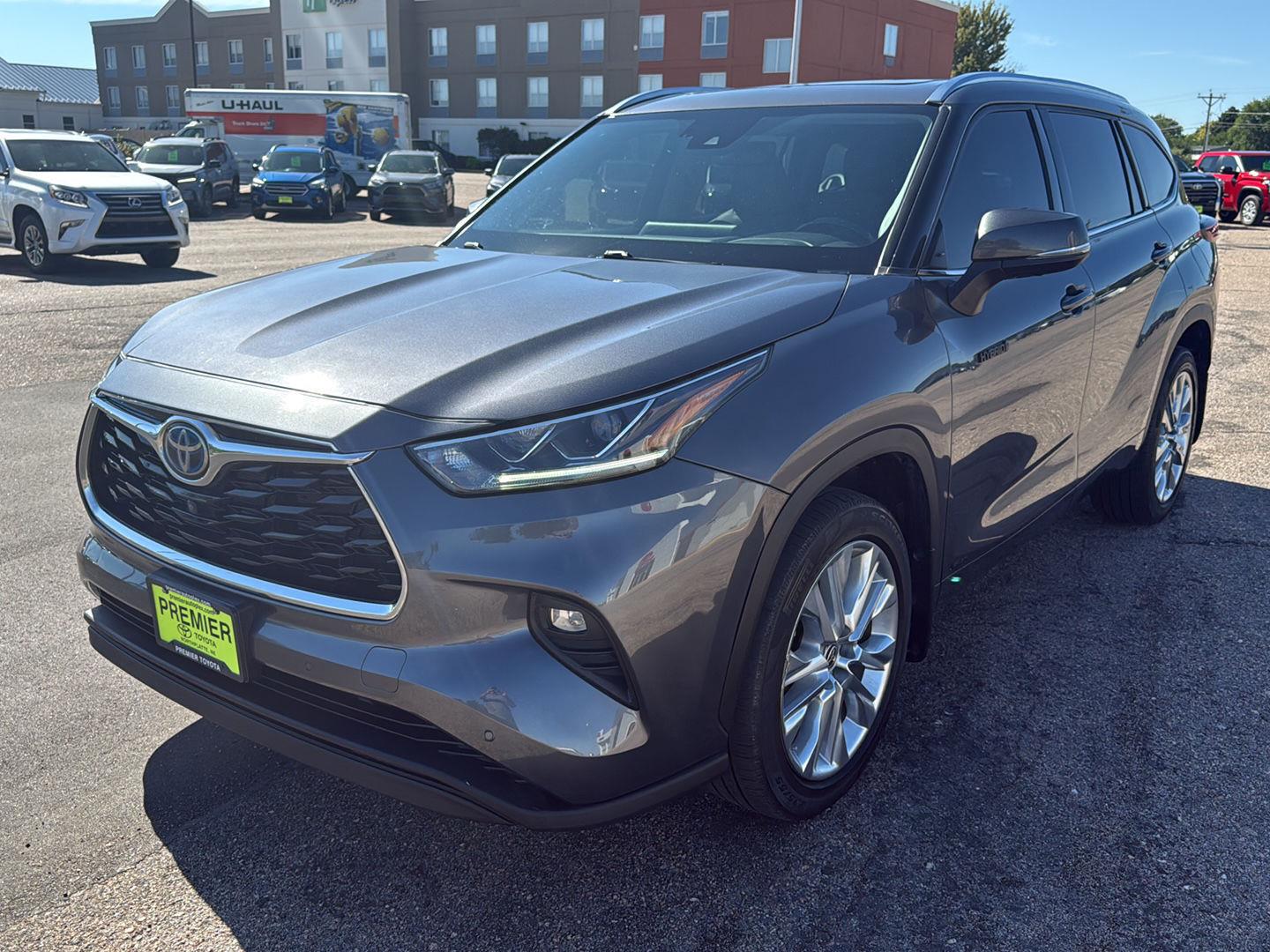 Used 2021 Toyota Highlander SUV