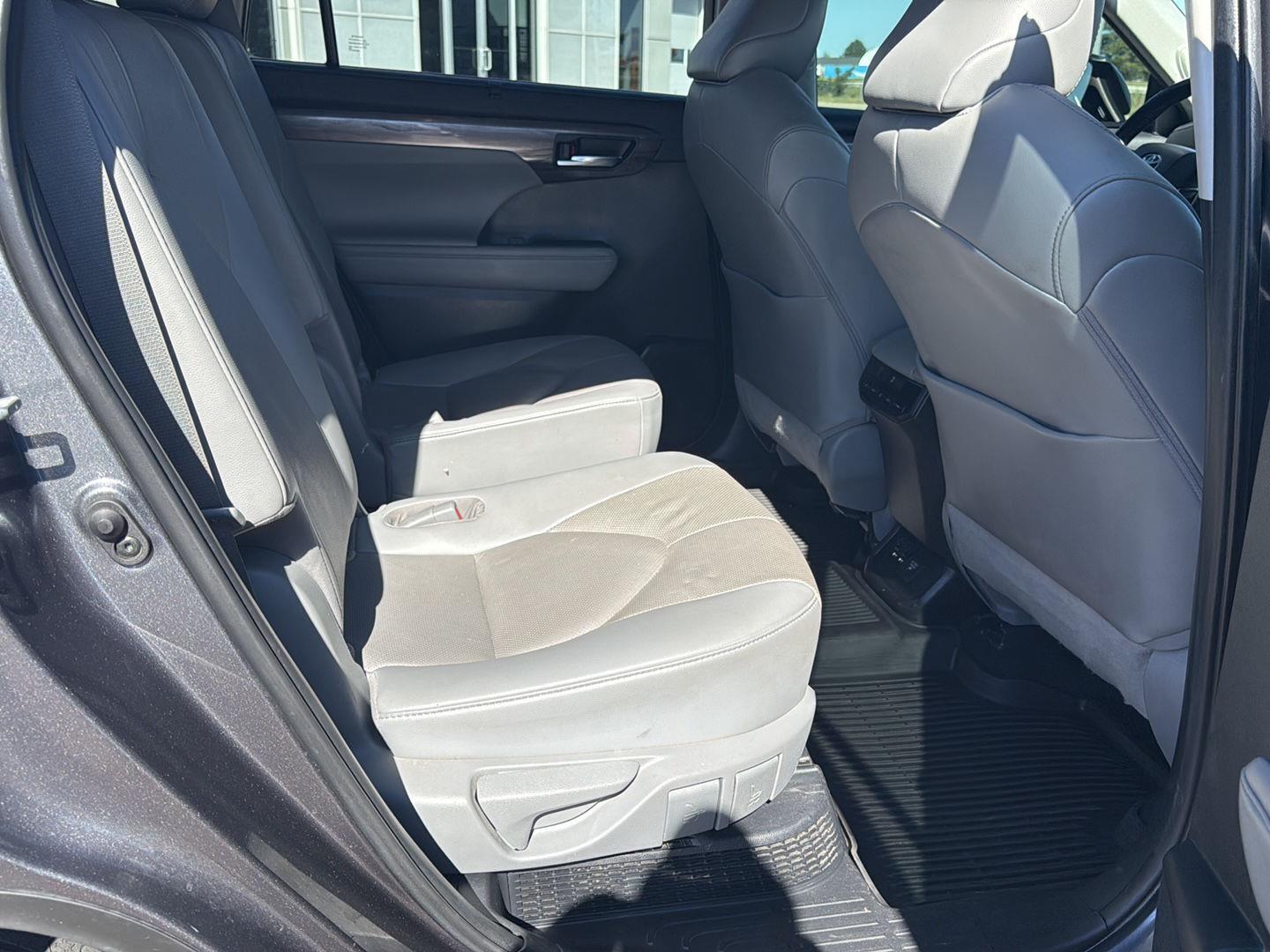 Used 2021 Toyota Highlander SUV