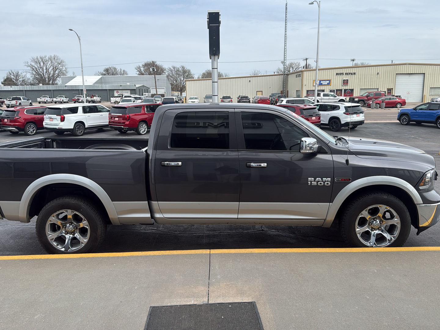 View vehicle photo 6