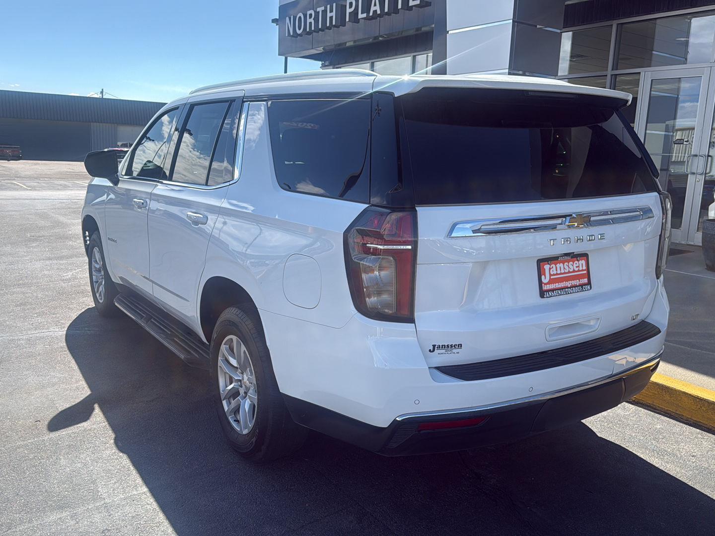 View vehicle photo 2