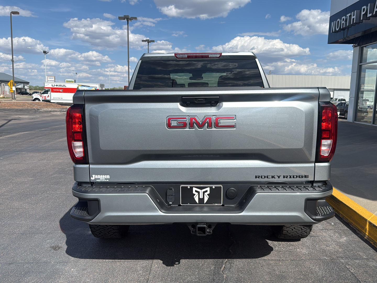 View vehicle photo 3