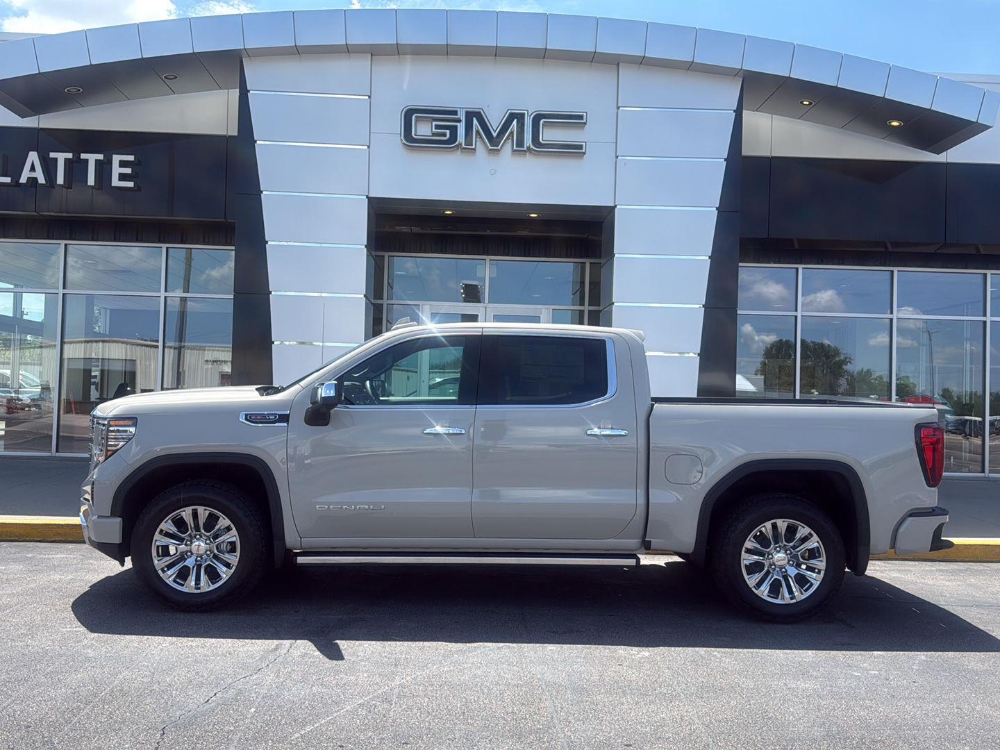Glacier White Tricoat 2026 GMC Sierra 1500 Pickup Truck Four-Wheel Drive Automatic