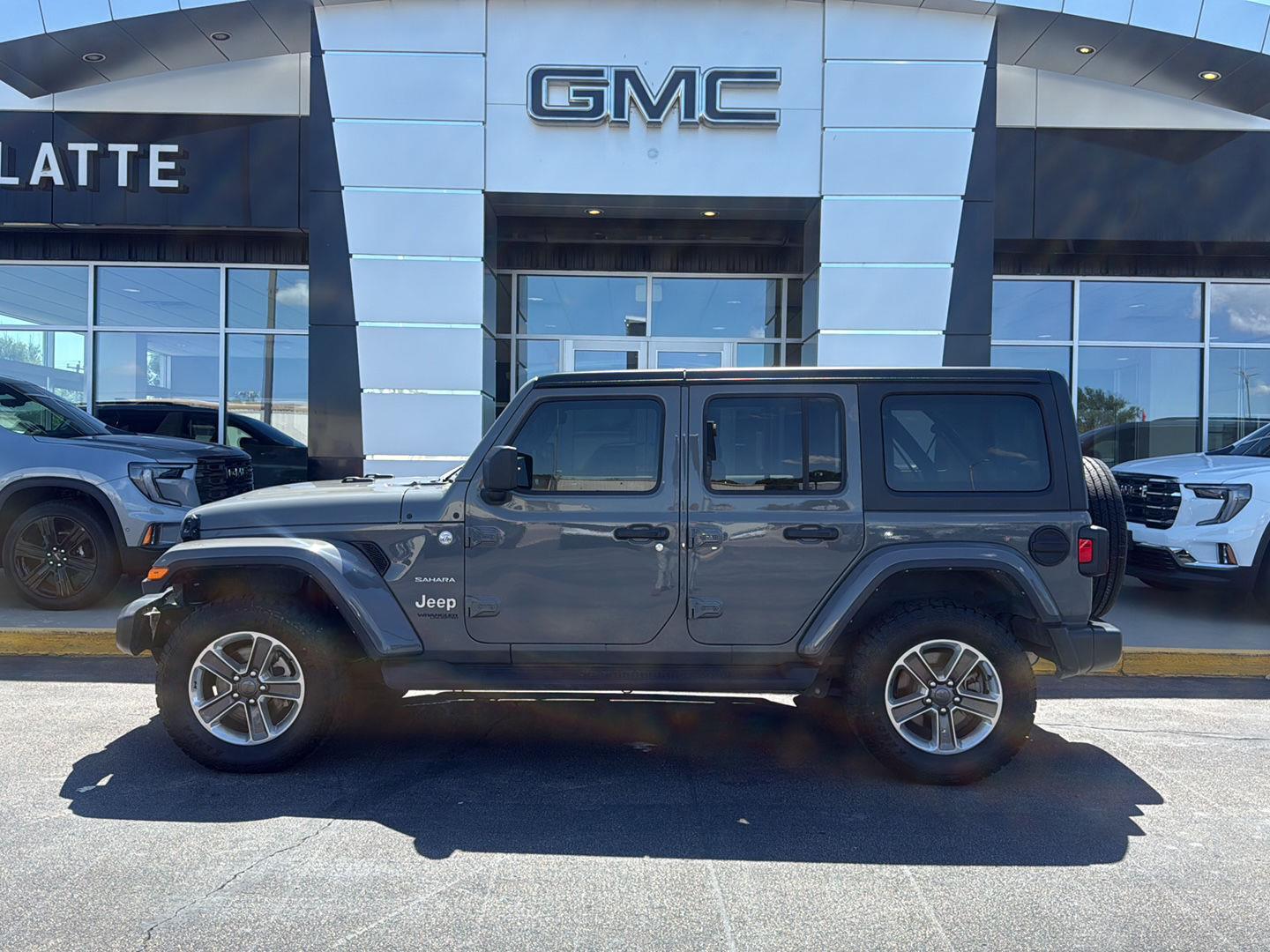 2022 Jeep Wrangler Unlimited Sahara 4WD