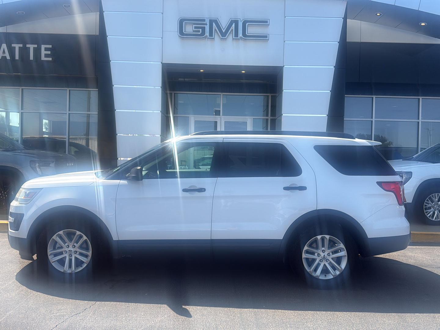 Oxford White 2017 Ford Explorer SUV / Crossover All-Wheel Drive 6-Speed Automatic