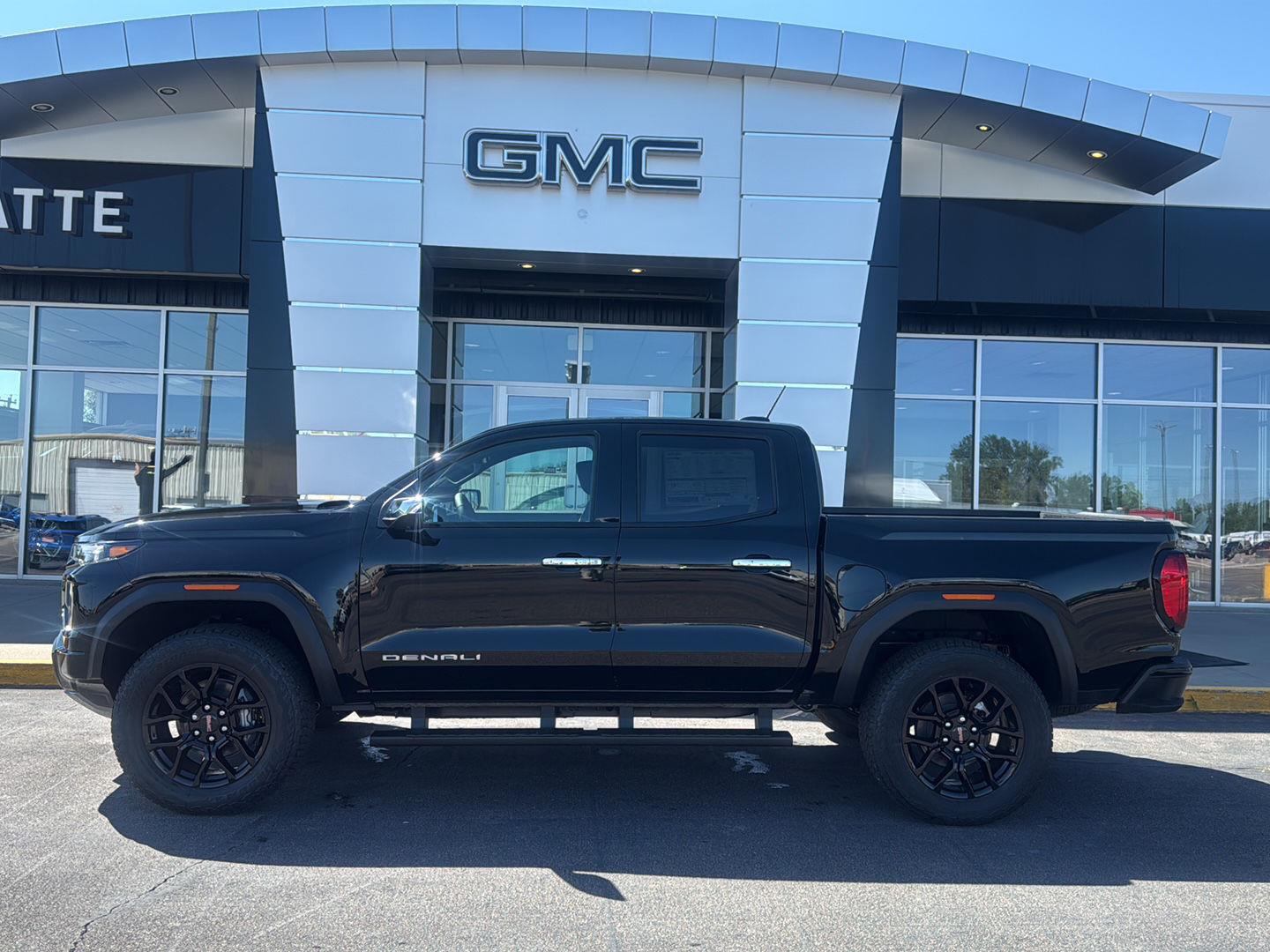Onyx Black 2026 GMC Canyon Pickup Truck Four-Wheel Drive 8-Speed Automatic