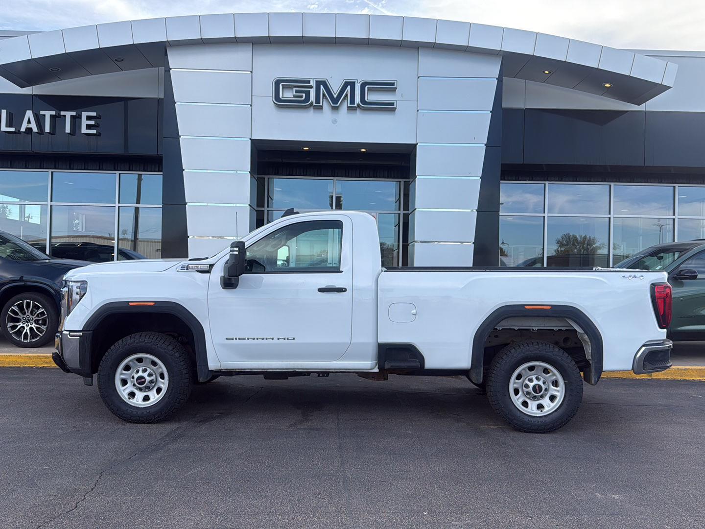  2024 GMC Sierra 2500HD Pro Regular Cab LB 4WD   