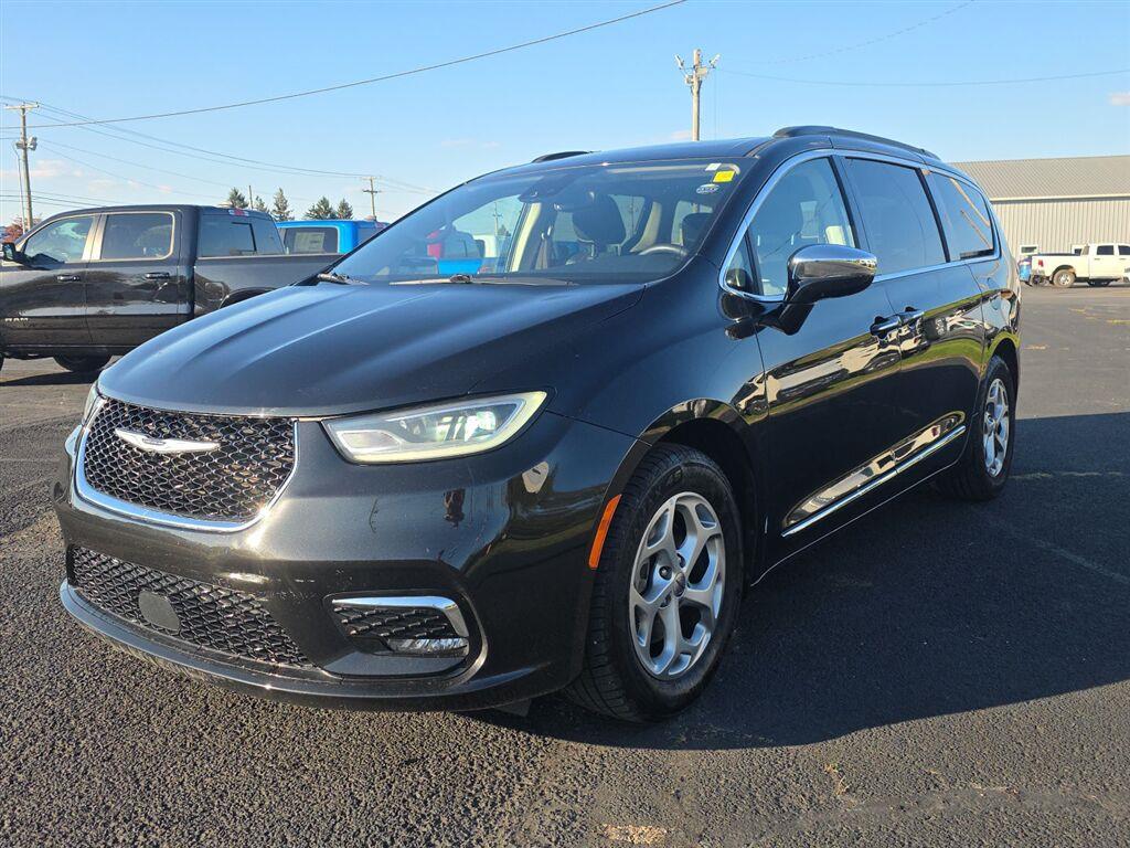 2023 Chrysler Pacifica Limited FWD