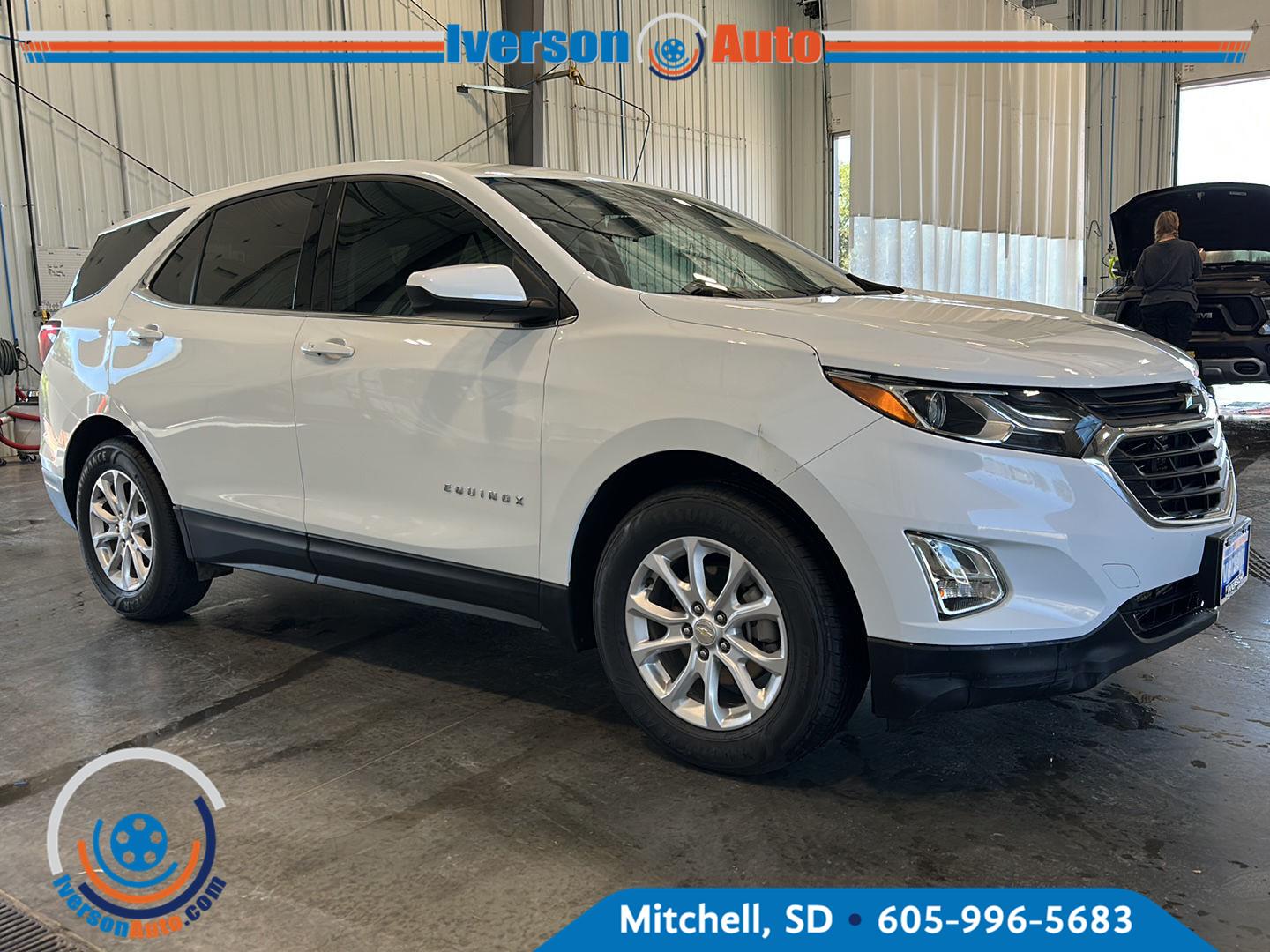 Summit White 2020 Chevrolet Equinox SUV / Crossover Front-Wheel Drive 6-Speed Automatic Overdrive