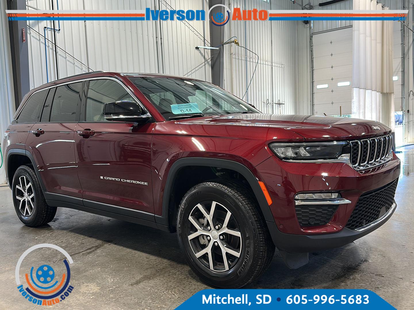 Velvet Red Pearlcoat 2025 Jeep Grand Cherokee SUV / Crossover Four-Wheel Drive 8-Speed Automatic