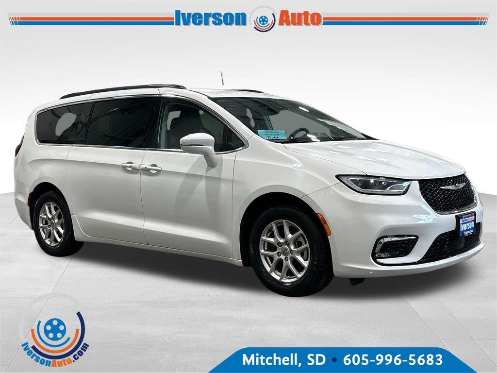 Bright White Clearcoat 2022 Chrysler Pacifica Minivan Front-Wheel Drive 9-Speed Automatic