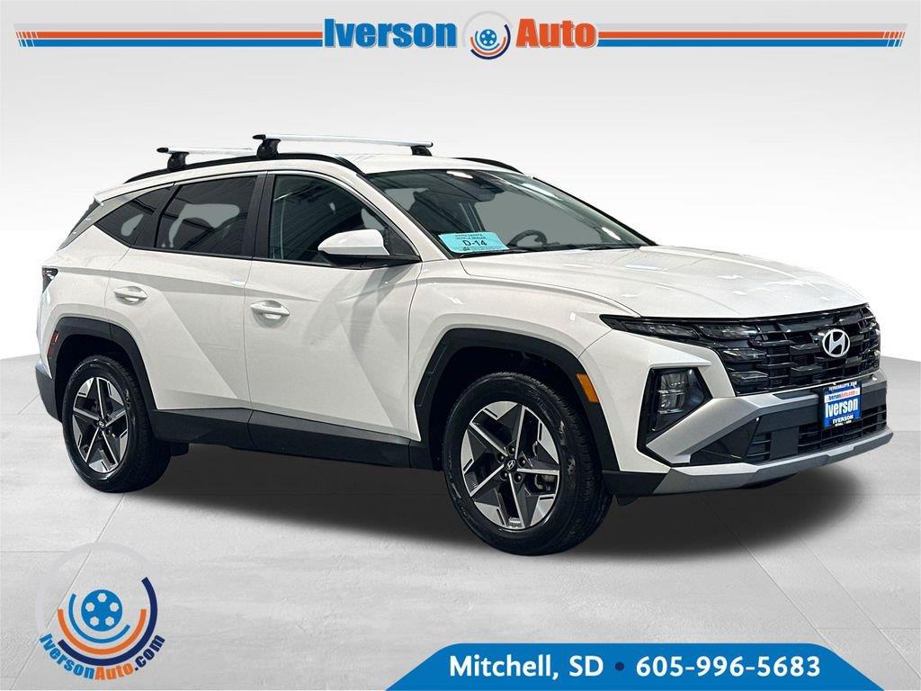 White Pearl 2025 Hyundai Tucson SUV / Crossover All-Wheel Drive 8-Speed Automatic