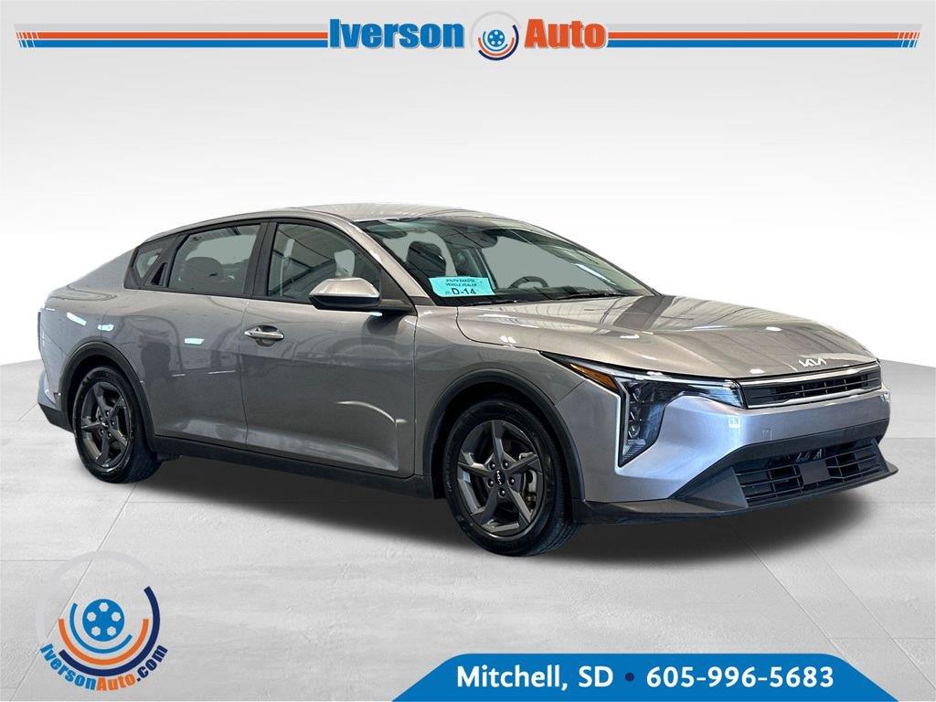 2025 Kia K4 LXS FWD