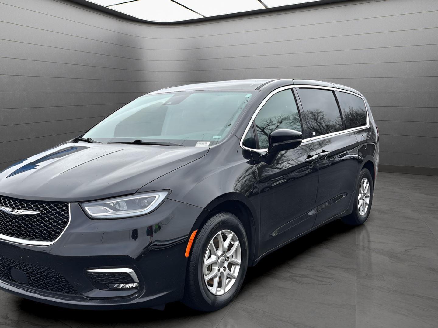 2025 Chrysler Pacifica Select FWD