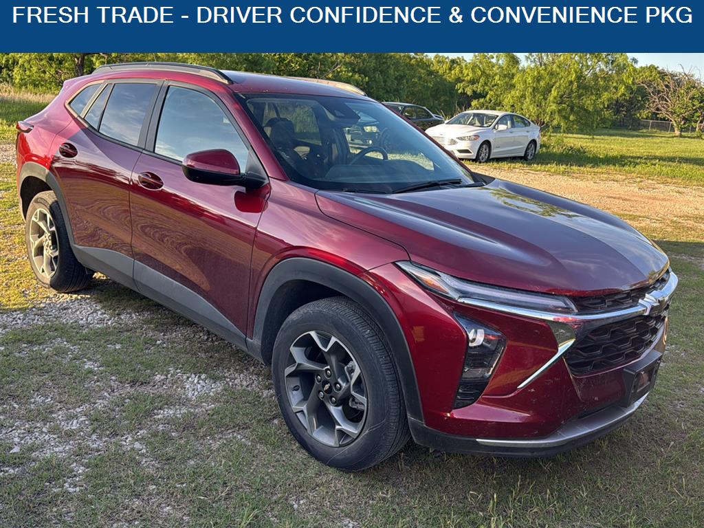 Red (Crimson Metallic) 2025 Chevrolet Trax LT FWD SUV / Crossover Front-Wheel Drive 6-Speed Automatic