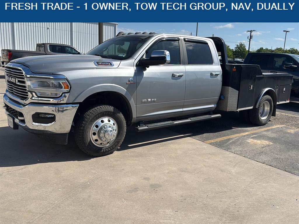 Billet Silver Metallic Clearcoat 2022 RAM 3500 Chassis Laramie Crew Cab LB DRW 4WD Pickup Truck Four-Wheel Drive 6-Speed Automatic